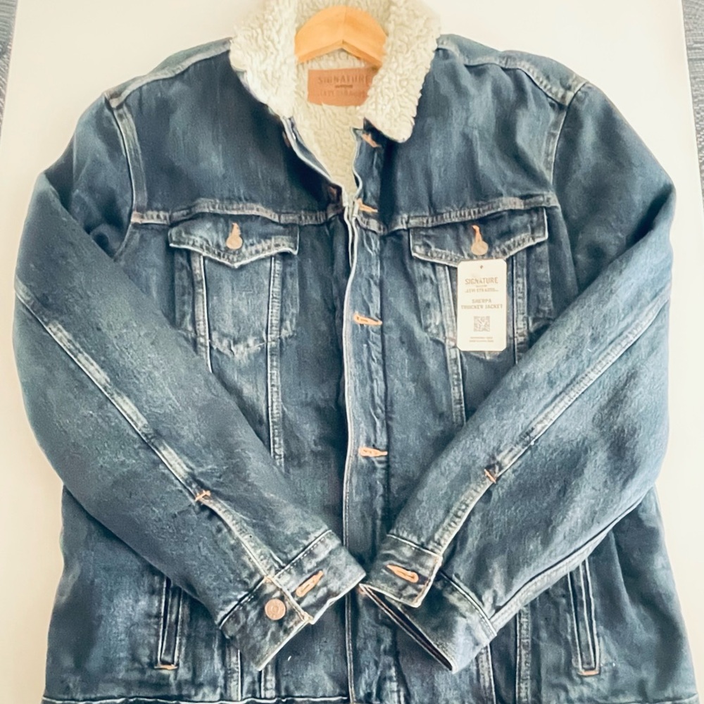 Levis Sherpa Trucker  Denim Jacket Blue Men Size XL New With Tags Comfort Style